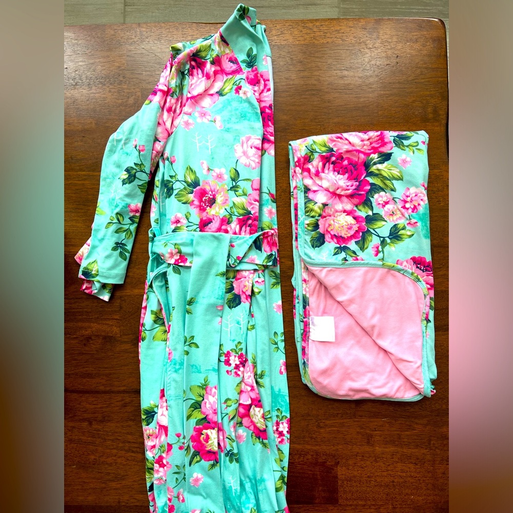 Lovely Posh Peanut Small robe & patoo